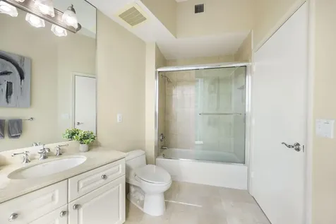 111 SE 8th Avenue Fort Lauderdale FL 33301