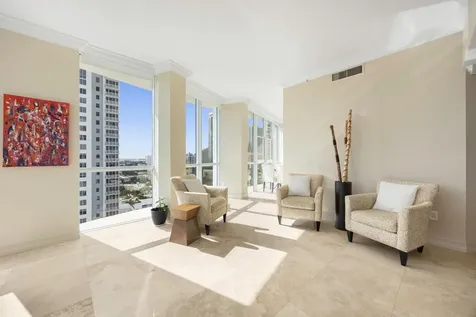 111 SE 8th Avenue Fort Lauderdale FL 33301
