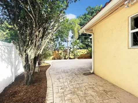 2936 NW 9th Terrace Wilton Manors FL 33311