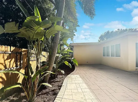 2936 NW 9th Terrace Wilton Manors FL 33311