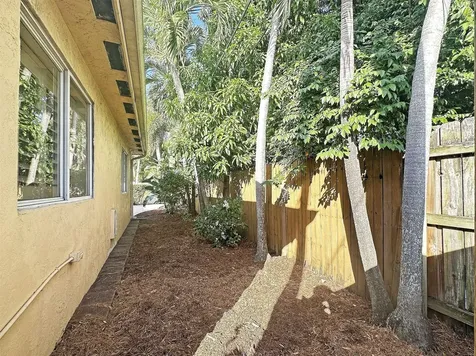 2936 NW 9th Terrace Wilton Manors FL 33311