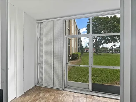 2970 NE 16th Avenue Oakland Park FL 33334