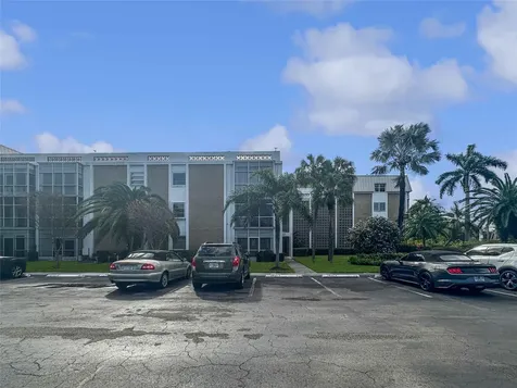 2970 NE 16th Avenue Oakland Park FL 33334