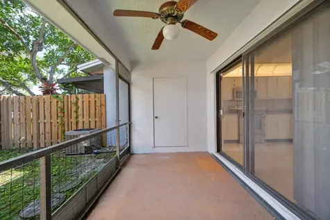 621 NW 105th Way Pembroke Pines FL 33026