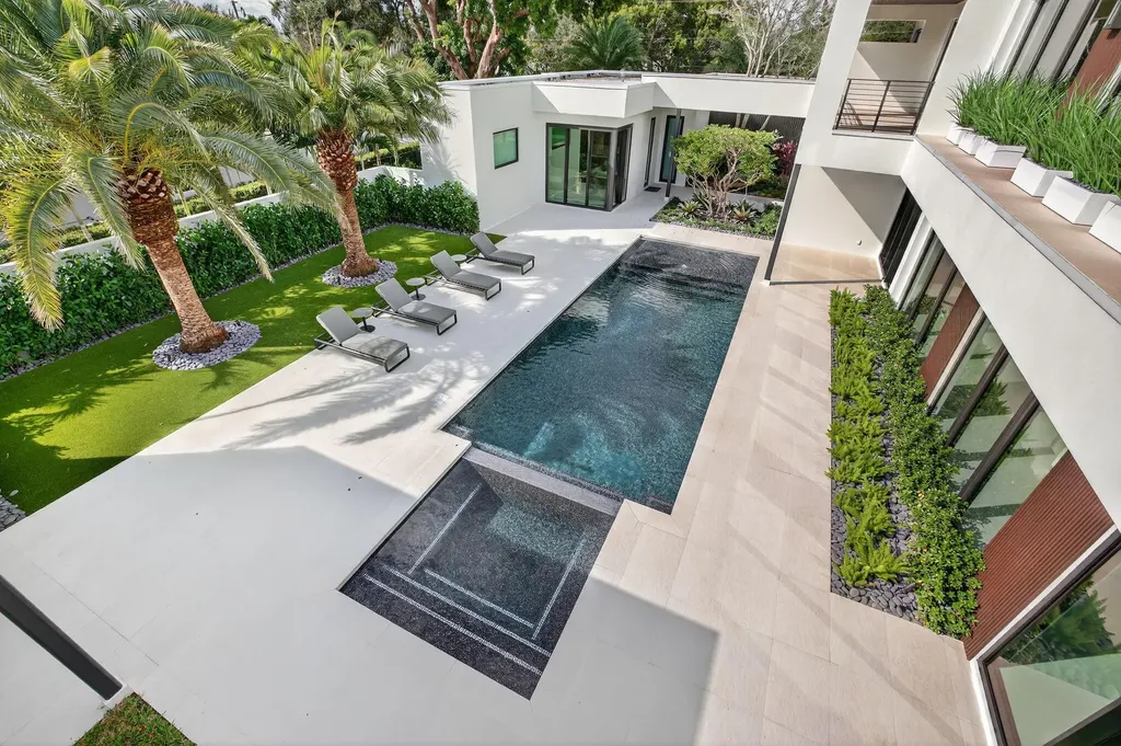 4312 NE 23 Avenue Fort Lauderdale FL 33308
