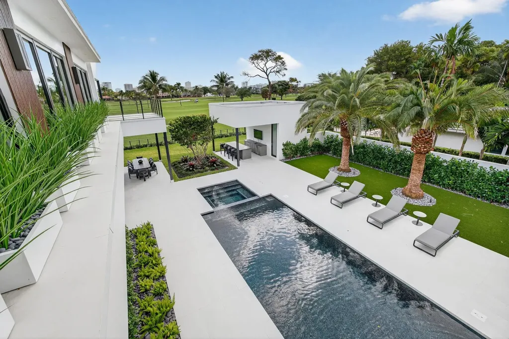 4312 NE 23 Avenue Fort Lauderdale FL 33308