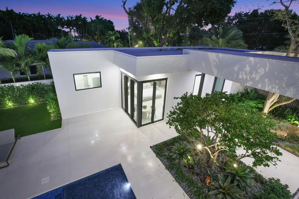 4312 NE 23 Avenue Fort Lauderdale FL 33308