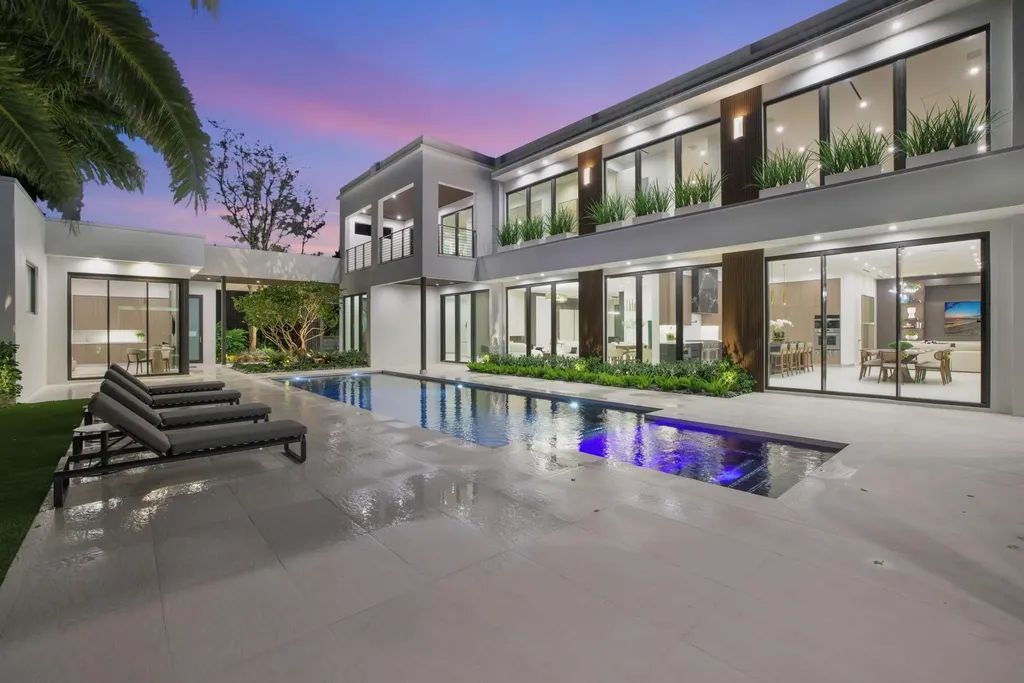 4312 NE 23 Avenue Fort Lauderdale FL 33308