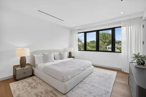4312 NE 23 Avenue Fort Lauderdale FL 33308
