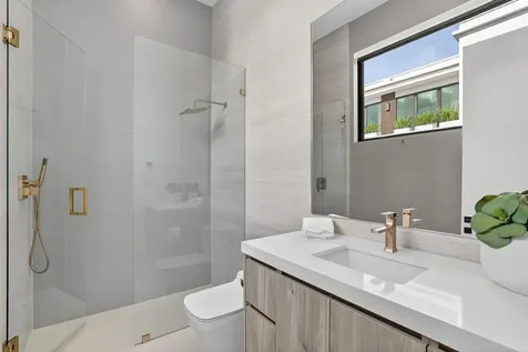 4312 NE 23 Avenue Fort Lauderdale FL 33308