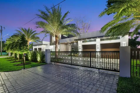 4312 NE 23 Avenue Fort Lauderdale FL 33308