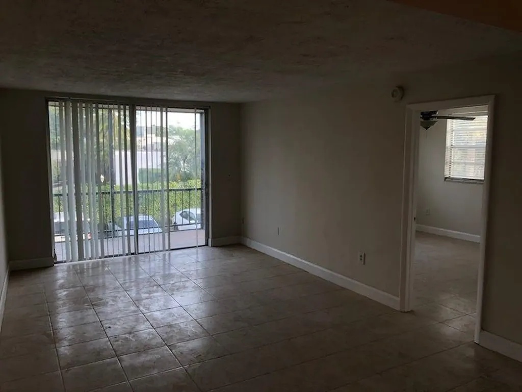 7300 NW 17th Street Plantation FL 33313