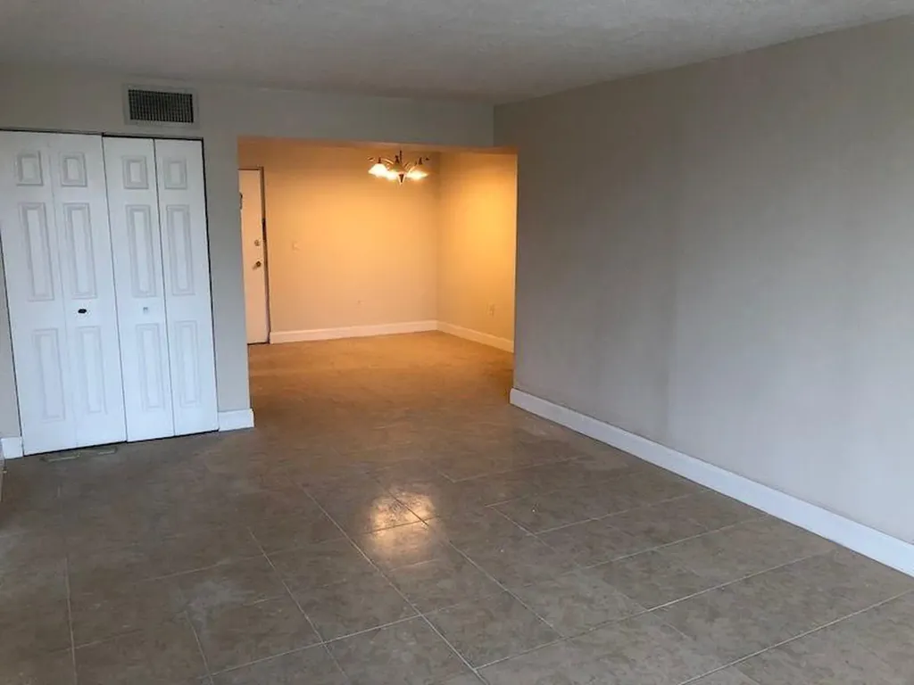 7300 NW 17th Street Plantation FL 33313
