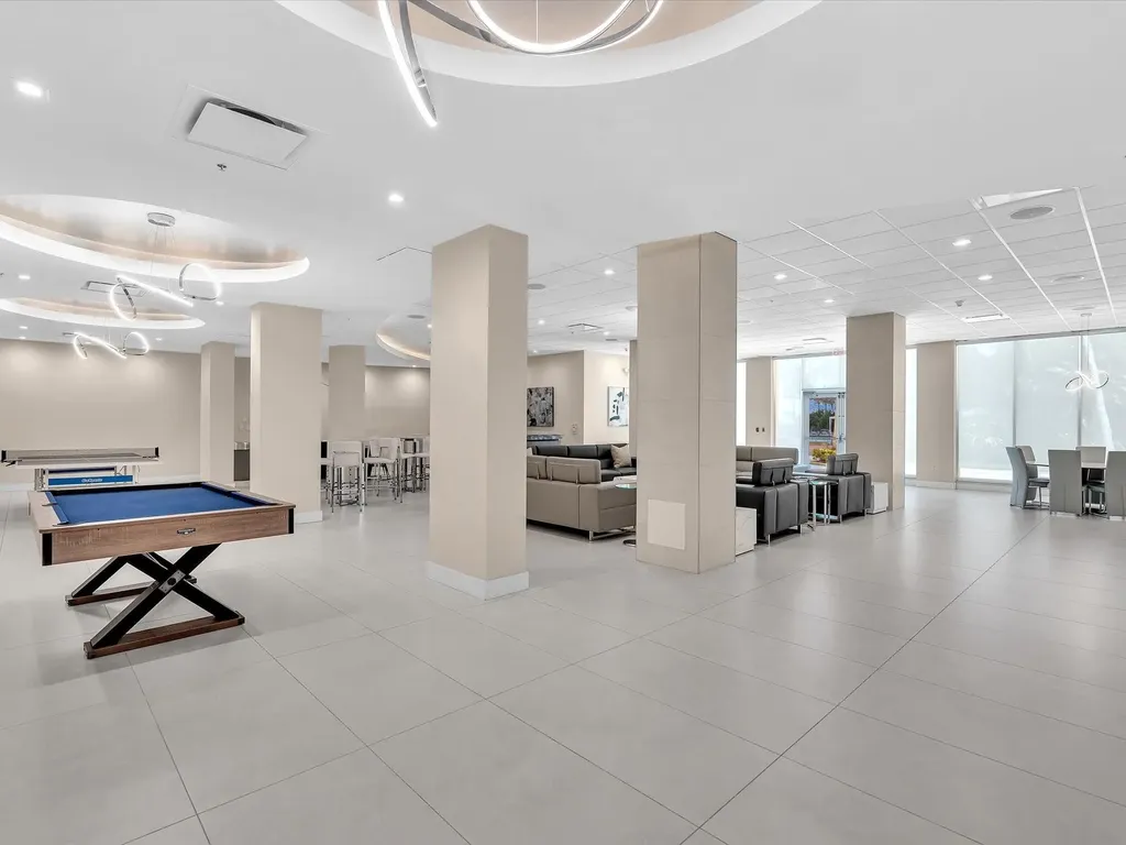 3001 S Ocean Drive Hollywood FL 33019