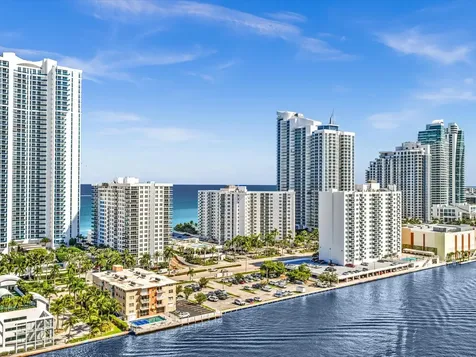 3001 S Ocean Drive Hollywood FL 33019