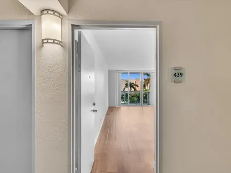 3001 S Ocean Drive Hollywood FL 33019
