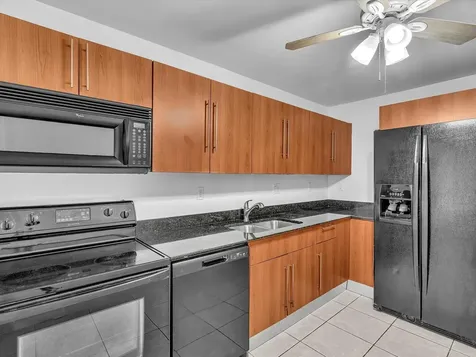 3001 S Ocean Drive Hollywood FL 33019