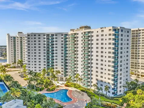 3001 S Ocean Drive Hollywood FL 33019