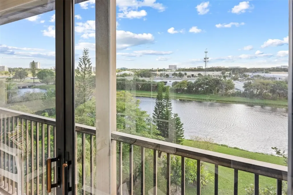 2202 S Cypress Bend Drive Pompano Beach FL 33069
