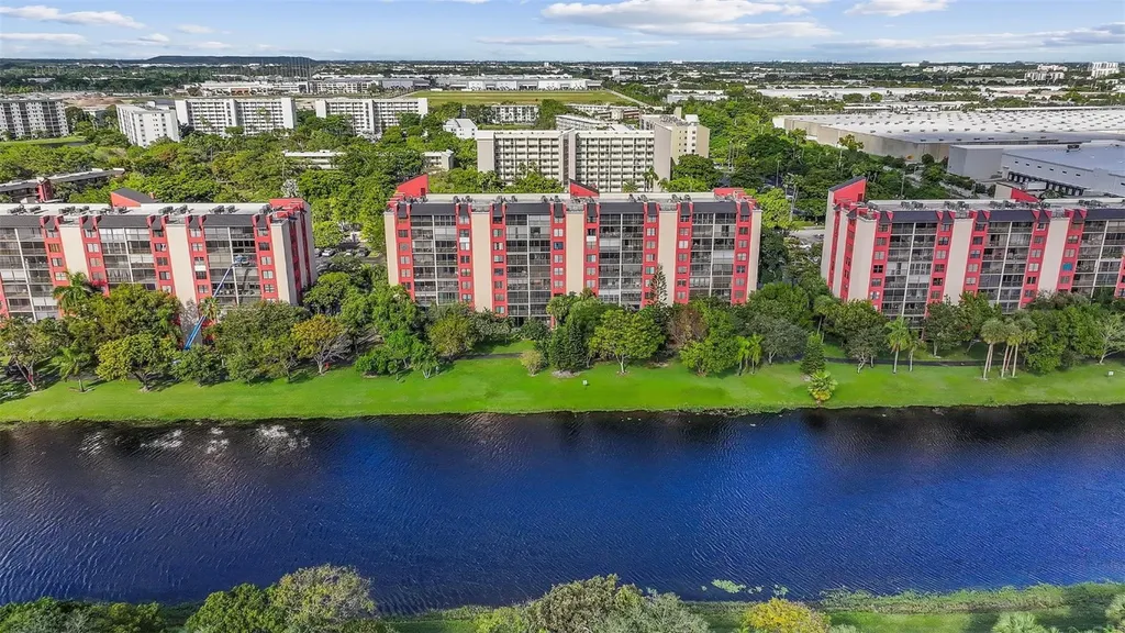 2202 S Cypress Bend Drive Pompano Beach FL 33069