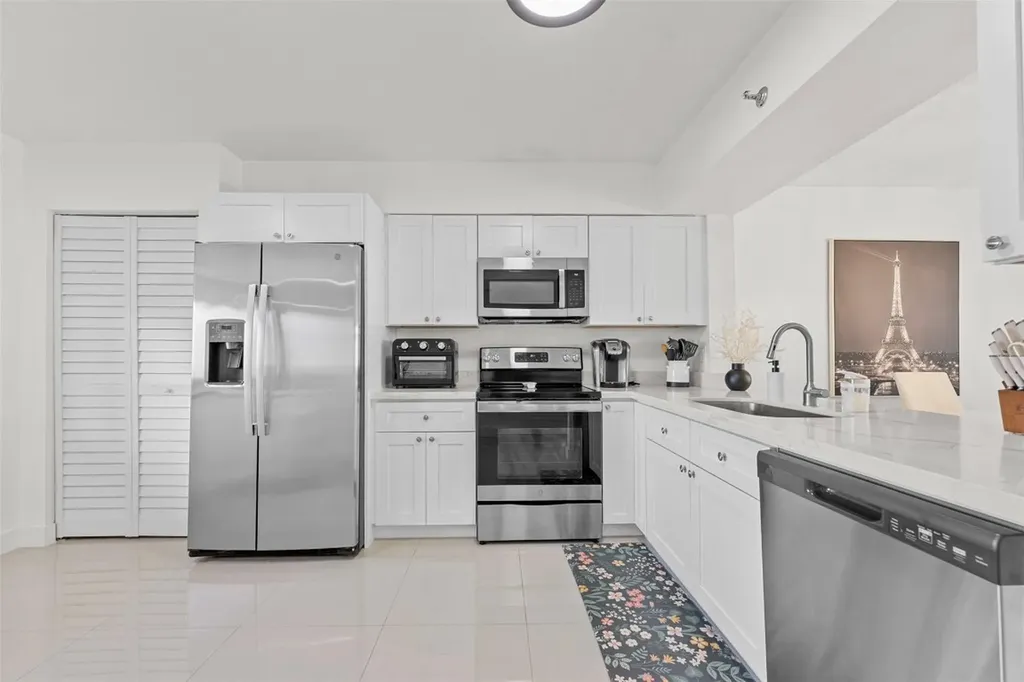 2202 S Cypress Bend Drive Pompano Beach FL 33069