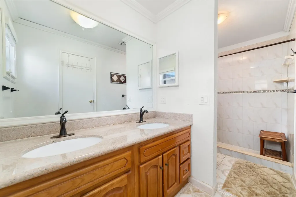 10510 NW 24 Street Sunrise FL 33322