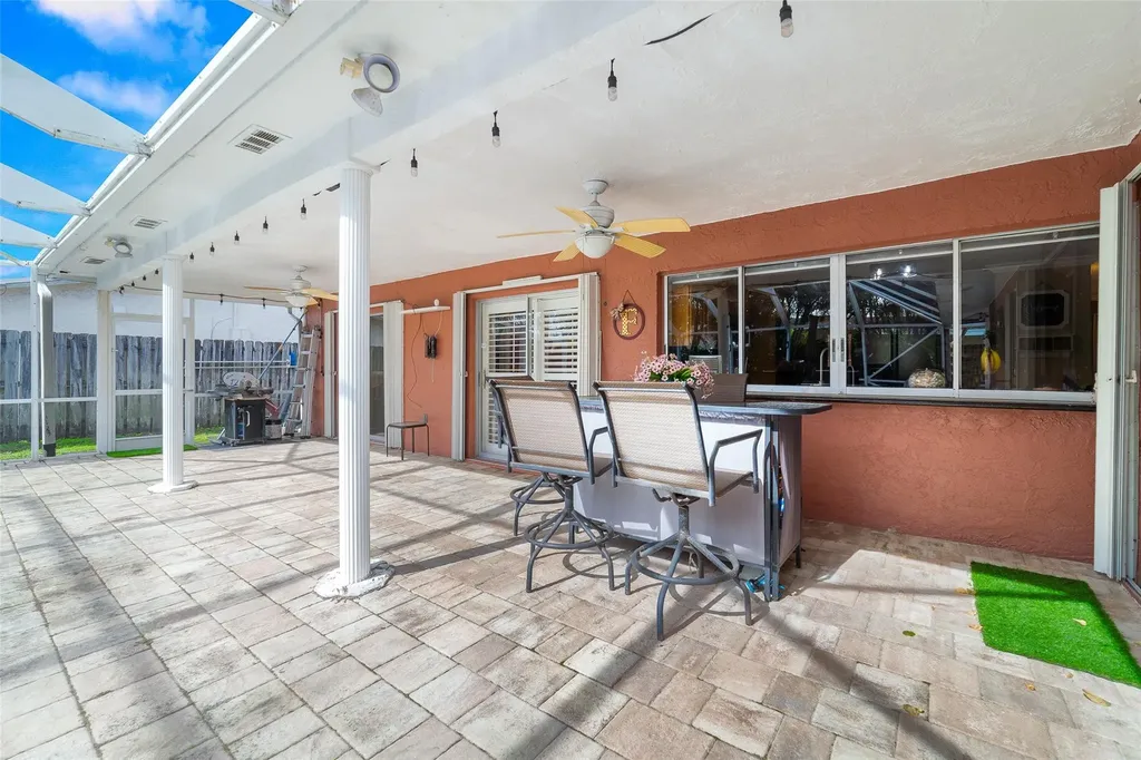 10510 NW 24 Street Sunrise FL 33322