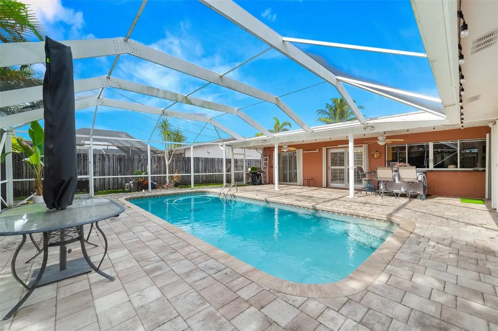 10510 NW 24 Street Sunrise FL 33322