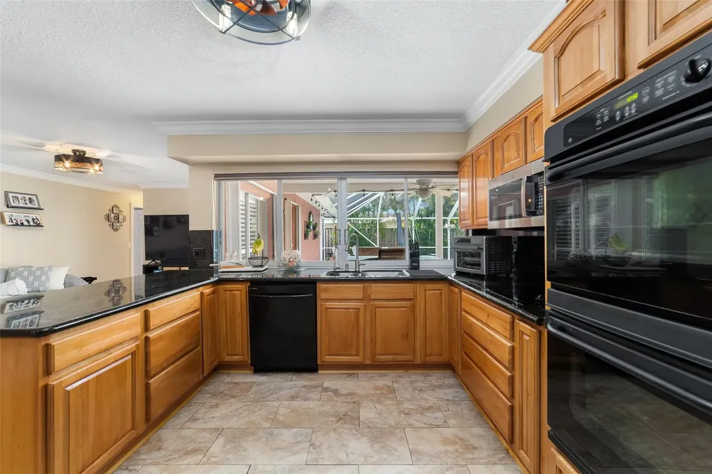 10510 NW 24 Street Sunrise FL 33322