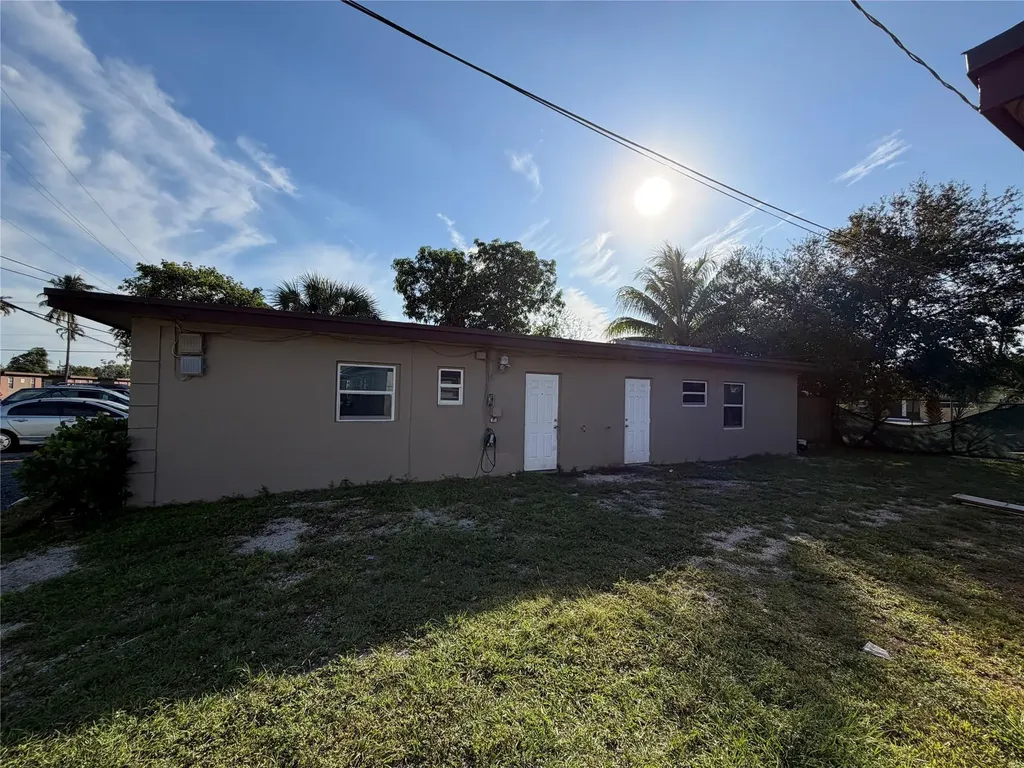 911 NW 12th Avenue Fort Lauderdale FL 33311
