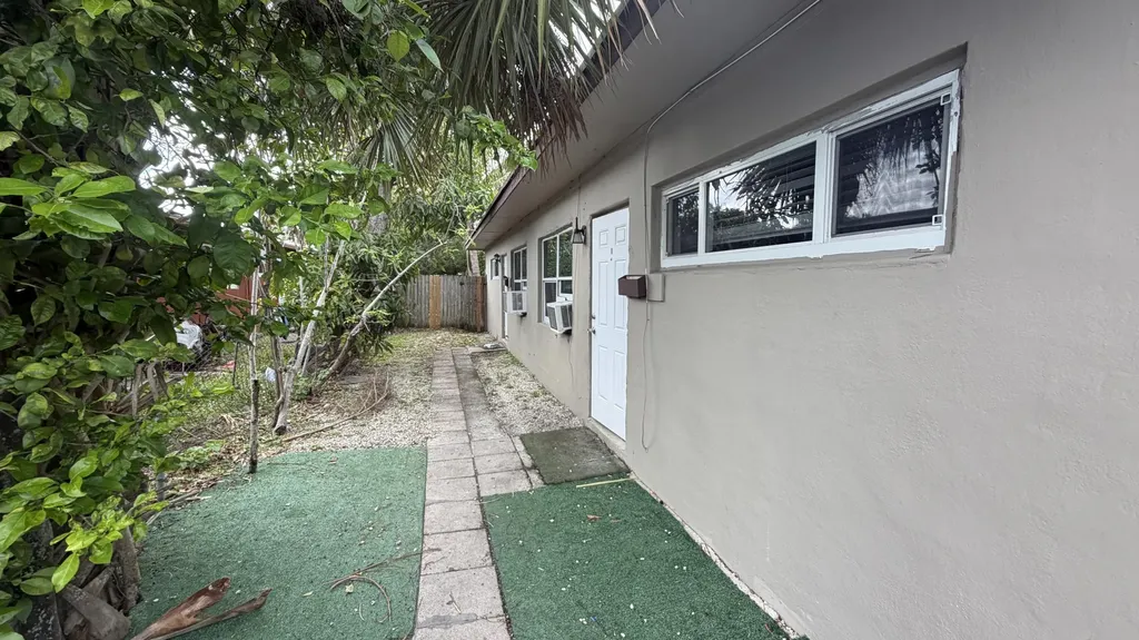 911 NW 12th Avenue Fort Lauderdale FL 33311