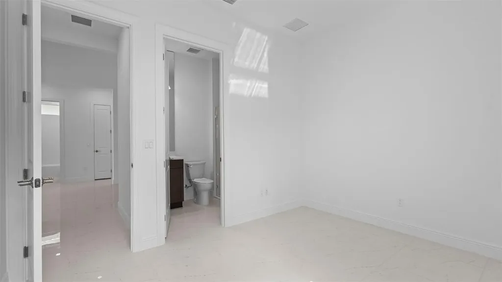5379 Hutchinson Way Westlake FL 33470