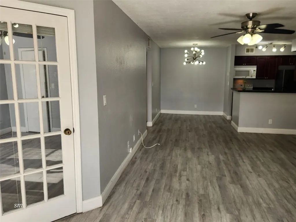 2736 S University Drive Davie FL 33328