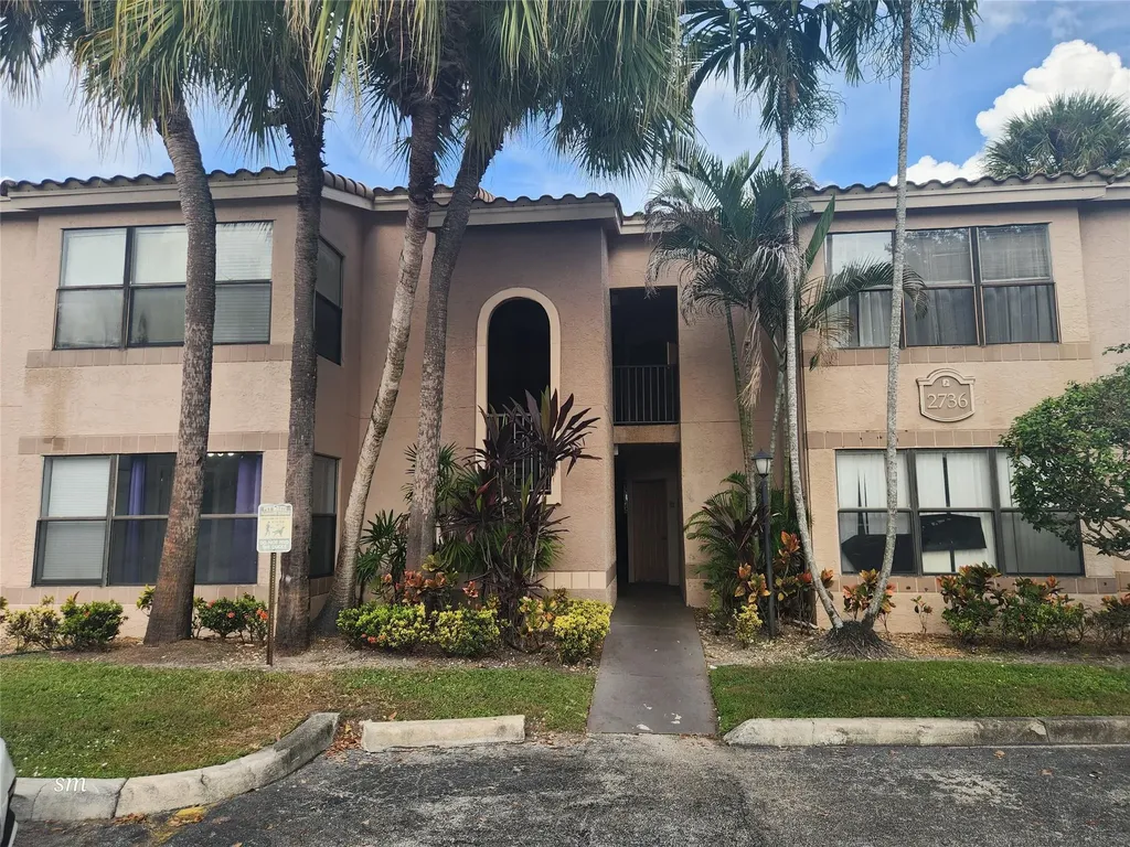 2736 S University Drive Davie FL 33328