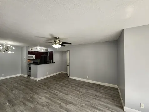 2736 S University Drive Davie FL 33328