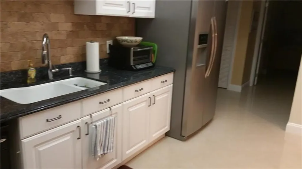 625 Oaks Drive Pompano Beach FL 33069