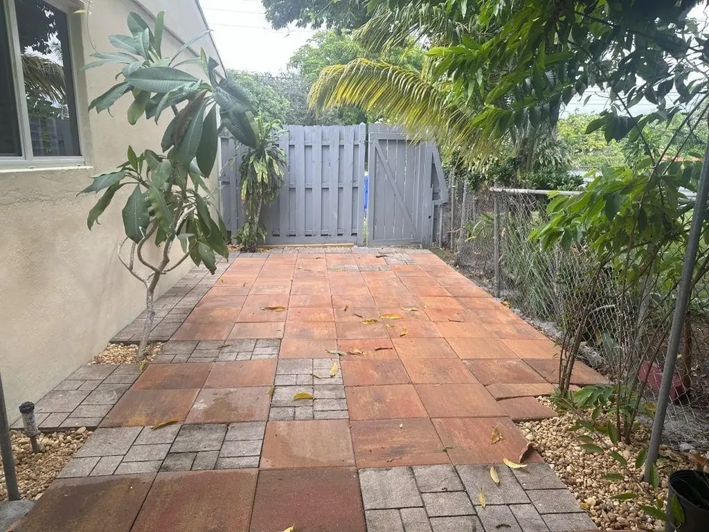 4610 Peters Road Plantation FL 33317