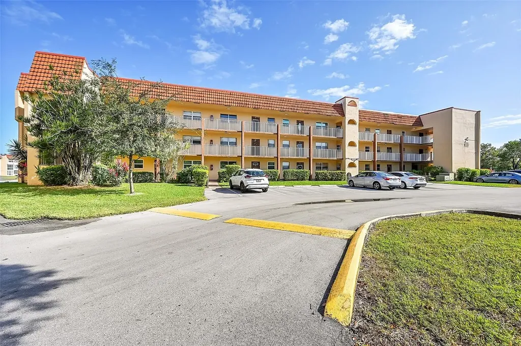 2811 N Pine Island Road Sunrise FL 33322