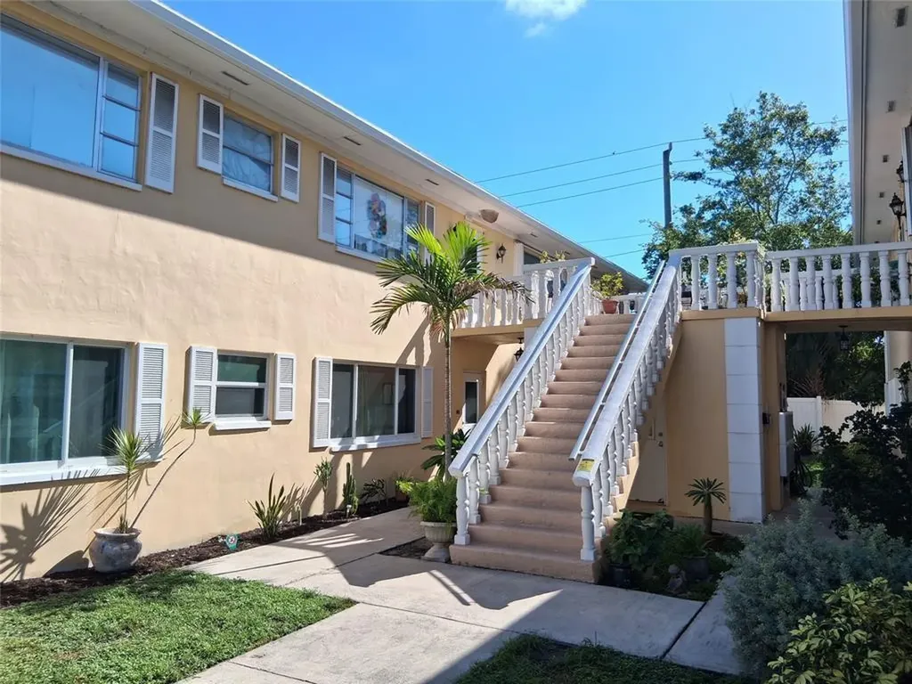 5720 NE 22nd Way Fort Lauderdale FL 33308