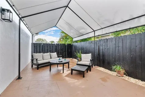 8211 NW 74th Avenue Tamarac FL 33321