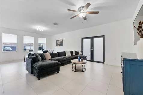 8211 NW 74th Avenue Tamarac FL 33321