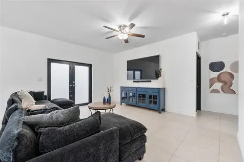 8211 NW 74th Avenue Tamarac FL 33321