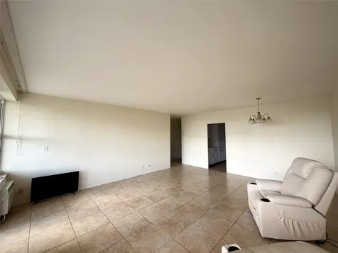 3200 NE 36th Street Fort Lauderdale FL 33308