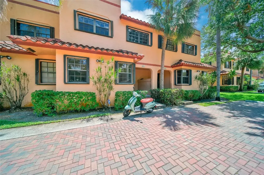 200 NE 17th Court Fort Lauderdale FL 33305