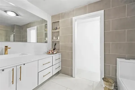 4131 NW 99th Avenue Coral Springs FL 33065