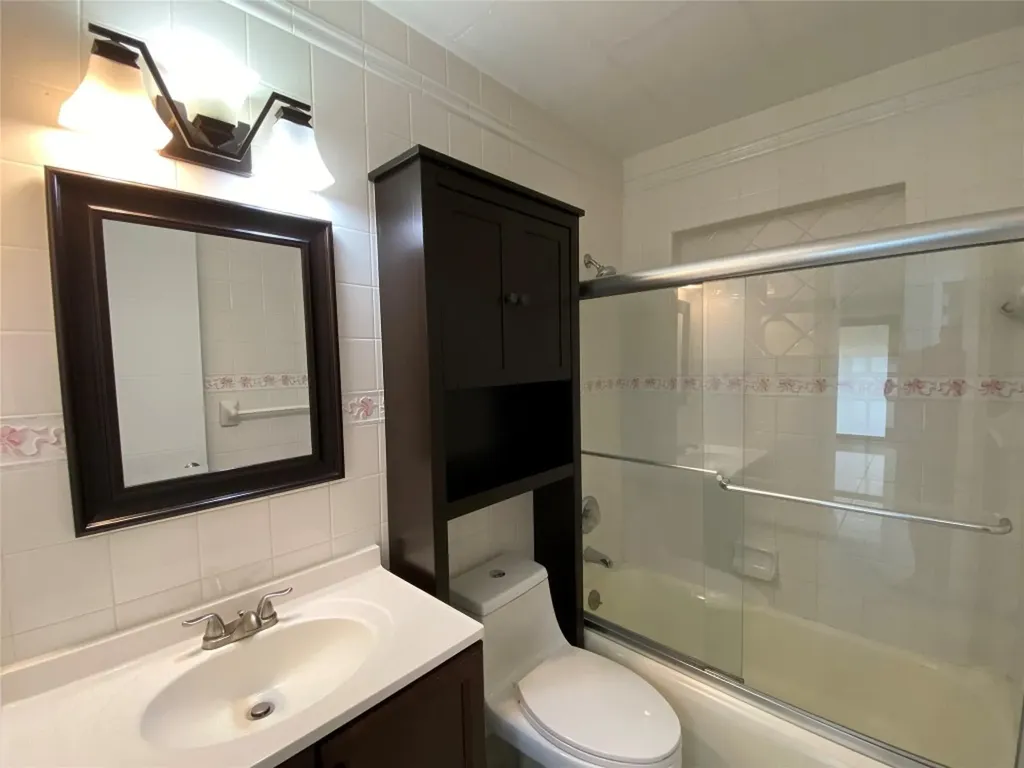 1610 NE 62nd Street Fort Lauderdale FL 33334