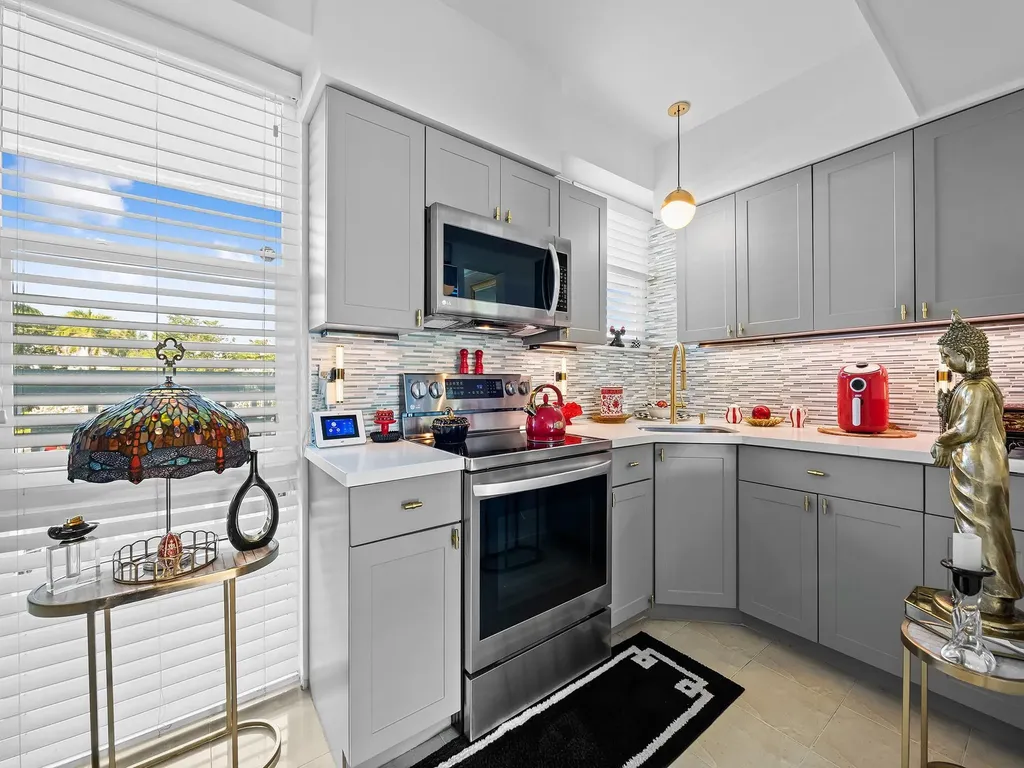 1900 S Ocean Drive Fort Lauderdale FL 33316