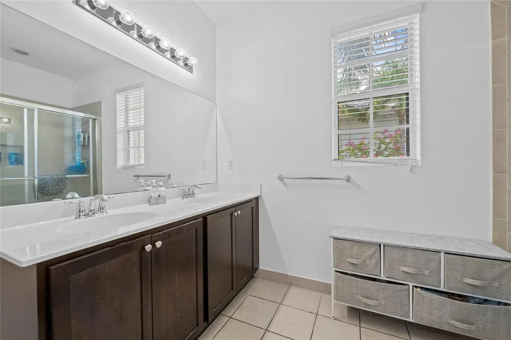 197 SW 6th Place Pompano Beach FL 33060