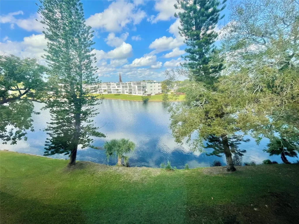 4024 Cambridge B Deerfield Beach FL 33442