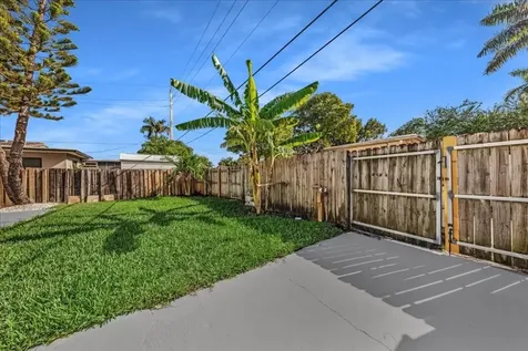 1004 Johnson Street Hollywood FL 33019